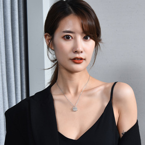 Female Open Close Four Leaf Clover Necklace Fashion Love Folding <strong>Stainless</strong> <strong>Steel</strong> Clavicle Chain Cubic Zirconia <strong>Jewelry</strong> - Product Image 2