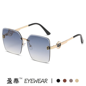 <b>Square</b> Sunglasses Metal <b>Frame</b> UV400 Women Fashionable Street Style - Product Image 5