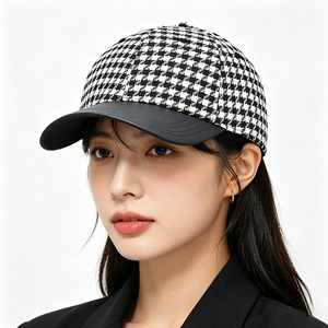 Gorra de Béisbol con Diseño de Pata de Gallo para Mujer, Gorra de Tweed a Cuadros en Blanco y Negro con Visera de Cuero, Sombrero de Sol Casual y Moderno - Product Image 1