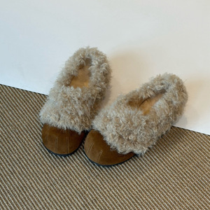 Pantuflas de gamuza suave de alta gama, aptas para uso en interiores y exteriores, pantuflas de invierno para mujer, cómodas y afelpadas, con función antideslizante. - Product Image 1