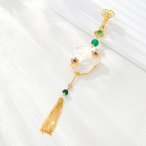 Fan Shaped Seashell Tassel Pendant With Green Gem And Gold Chain For Women Hanfu <b>Decorations</b> <b>Summer</b> 2024 - Product Image 1