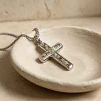 Collier en acier inoxydable Tizti avec pendentif crucifix incrusté de coquille d'ormeau et chaîne, bijoux de mode pour hommes, vente en gros