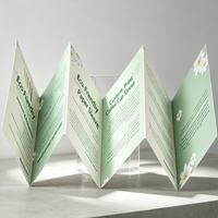 Brochures pliées minimalistes pastel personnalisées pour l'introduction de produits, livrets pour accessoires de boutique de beauté