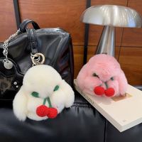 Porte-clés en peluche Lapin Cerise, pendentif animal en peluche doux, ornement à suspendre pour sac, mignonne poupée de dessin animé
