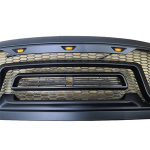 กระจังหน้ารถกระบะ Dodge Ram 1500 รุ่น 68197703AB สีดำและสีเทา ทำจากพลาสติก ABS - Product Image 2