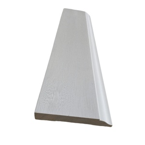 Rodapié de madera maciza de pino, blanco imprimado - Product Image 1