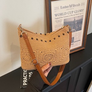 Borsa a Tracolla Fatta a Mano all'Uncinetto |   Borsa a tracolla da donna in stile boho con dettagli in perline per l'estate, la <span class=keywords><strong>spiaggia</strong></span> <span class=keywords><strong>e</strong></span> l'abbigliamento casual - Product Image 4