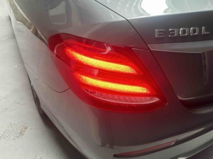 <span class=keywords><strong>Mercedes</strong></span>-Benz <span class=keywords><strong>Classe</strong></span> E Modèle 2019, Version Révisée, E 300 L Édition Sportive Luxe - Product Image 3