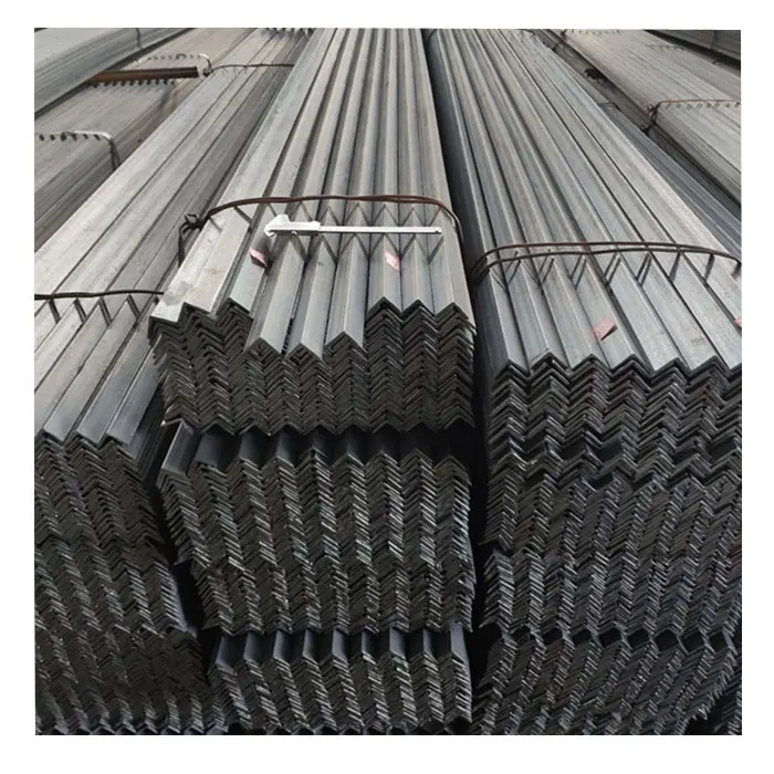 Primo peso in acciaio di acciaio dimensioni standard in ferro con angolo di 45 gradi nelle specifiche dei pali di recinzione in bundle