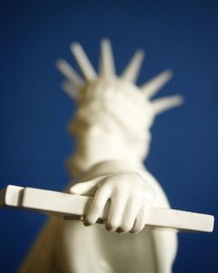 Nghệ sĩ nổi tiếng 'khổng lồ nhựa bức tượng của tự do <span class=keywords><strong>New</strong></span> <span class=keywords><strong>York</strong></span> lưu niệm đẩy cho Pop điêu khắc cho bộ sưu tập - Product Image 5