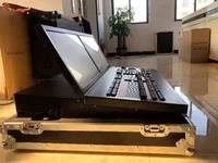 Console DMX pour éclairages de scène, idéale pour spectacles, événements et boîtes de nuit