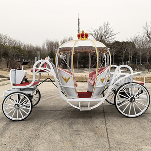 Carrosse électrique blanc en forme de citrouille avec auvent et couronne rouge pour cérémonie de mariage et visites panoramiques - Product Image 5