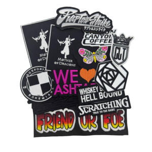 वेल्क्रो पैच के लिए थोक कस्टम कढ़ाई व्यक्तिगत पत्र बुना हुआ कपड़े बैज लोहे के वस्त्र लेबल - Product Image 5