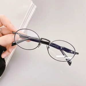 Gafas de Metal con Montura Completa Ovalada, Lentes Transparentes Plateadas, Gafas Ópticas para Mujer - Product Image 2