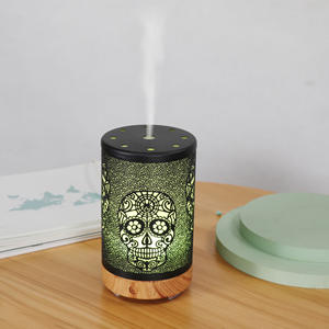 Diffuseur d'arômes en forme de crâne creux, humidificateur d'huiles essentielles de 100 ml, utilisation domestique, appareil d'aromathérapie de style européen - Product Image 1