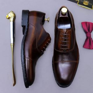 Chaussures décontractées classiques pour hommes en cuir véritable, chaussures en cuir de style britannique, chaussures de ville tendance et brillantes - Product Image 3