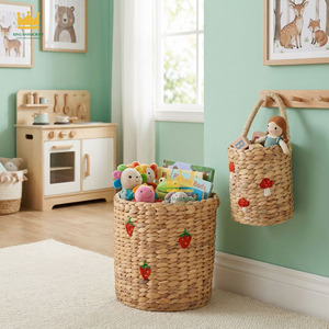 Juego de cestas de almacenamiento de paja tejidas KING HANDCRAFT, estilo bohemio redondo con bordado de fresas y setas para habitación infantil - Product Image 6