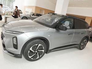 ES6 2025 SUV Elettrico EV ad Alta Velocità 4x4 con Batteria da 110kWh e Motore da 300kW - Product Image 3