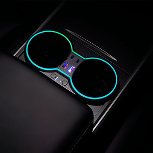 Nueva perilla de fragancia de aire de concentrador USB de carga rápida para Tesla Model 3 Y portavasos de consola central de coche multipuerto con luz RGB - Product Image 1