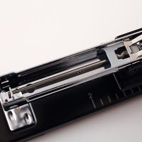 Agrafeuse électrique mini en plastique à bras long pour reliure centrale, capacité de 50 agrafes, pour papier A3, machine à relier par point de chevalet