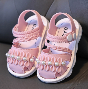 Chaussures de marche respirantes pour bébé avec couvre-orteils, semelle souple antidérapante en PVC, sandales en caoutchouc fabriquées en Chine - Product Image 3