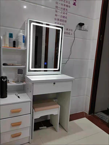 Table de toilette moderne avec miroir LED, tiroirs et bureau de maquillage pour femmes et filles, design élégant - Product Image 5