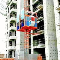 Ascenseur de chantier à double cabine SC200/200 pour passagers et marchandises, idéal pour la construction en hauteur