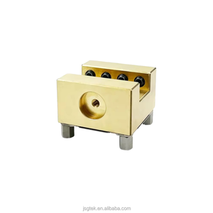 Soporte de electrodo EDM de latón con orificio de extracción de chips, ranura cuadrada de 20x20mm, para máquinas de EDM de plomo de sistema ITS - Product Image 2