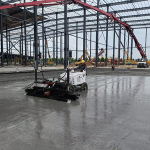 Machine de nivellement automatique du béton à laser motorisée, haute efficacité, quatre roues motrices, machine de nivellement automatique hydraulique à laser - Product Image 3