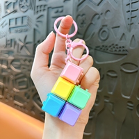 Porte-clés anti-stress Anime, bouton de clavier mignon, jouet sensoriel carré en plastique ABS, à combiner librement, petit cadeau