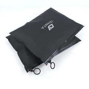 Bolsa de Plástico con Cierre Ziplock y Logotipo Personalizado, Bolsa de Embalaje para Toallas y Calcetines, Bolsa con Cierre Negra y Anillo Negro - Product Image 5