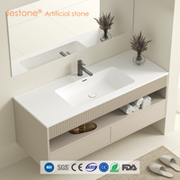 Ensemble moderne de baignoire et lavabo en acrylique poli avec robinet monotrou, baignoire en surface solide et lavabo assorti pour suite de salle de bain