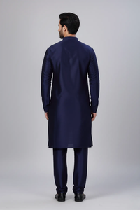 Kurta droit en soie dupion bleu marine uni avec churidar, tenue ethnique élégante pour les occasions festives et traditionnelles - Product Image 4