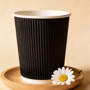 แก้วกาแฟกระดาษสีดำคลาสสิกแบบมีซี่โครงแนวตั้งและฉนวนกันความร้อน - Product Image 5