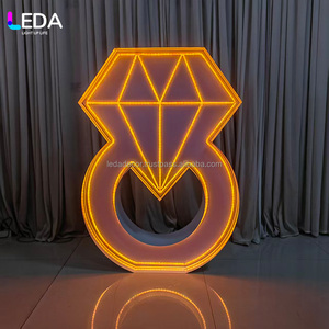 Letrero LED LEDA de Diseño Nuevo con Forma de Anillo de Metal RGB, Letrero LED Gigante Iluminado para Decoración de Bodas, Eventos y Cumpleaños - Product Image 2