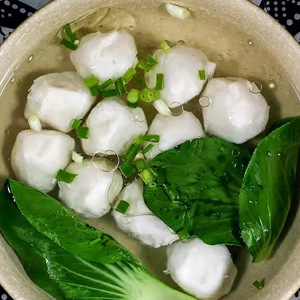Boulettes de poisson surimi halal surgelées de grande taille, saveur croaker jaune, ingrédients pour fondue chinoise, pour la vente en gros aux restaurants d'Asie du Sud-Est - Product Image 3