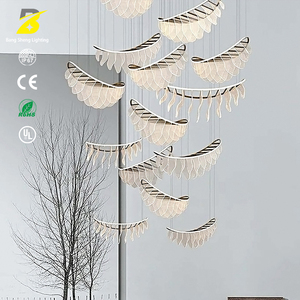 Lustre LED élégant en forme de <span class=keywords><strong>croissant</strong></span> de <span class=keywords><strong>lune</strong></span> - Suspension en tissu cascade pour escalier et atrium de loft - Product Image 1