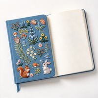 Carnet à couverture rigide personnalisé avec broderie de lapin de la forêt et motif floral, marque-page en ruban, cadeau pour l'écriture