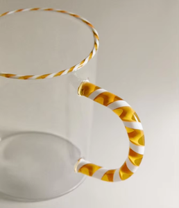 Mug en verre transparent fait main avec poignée torsadée or et blanc, esthétique personnalisée, poignée en forme de canne à sucre, bordure dorée, tasse à café en verre - Product Image 2