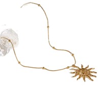 Collier Pendentif Soleil Spirale Europe Amérique pour Femme, Élégant et Minimaliste, en Alliage de Zinc, Perles Creuses, Plaqué Or