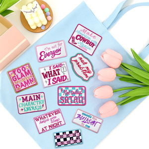 Patchs brodés Y2K avec slogans audacieux et <span class=keywords><strong>mots</strong></span> énergétiques <span class=keywords><strong>de</strong></span> personnage principal, badges « Too Glam to Give a Damn » pour veste en jean - Product Image 1