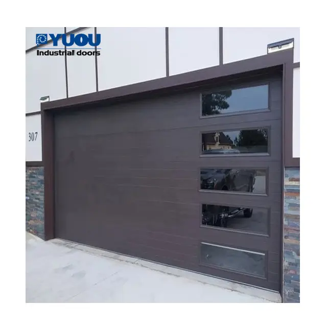 Автоматическая высокопроизводительная раздвижная стальная секционная гаражная роликовая дверь черного цвета для домашнего использования