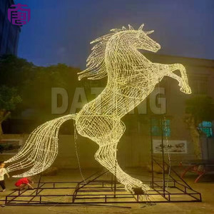 Lumières LED 3D en forme de cheval pour la décoration de parcs de Noël en extérieur - Product Image 6