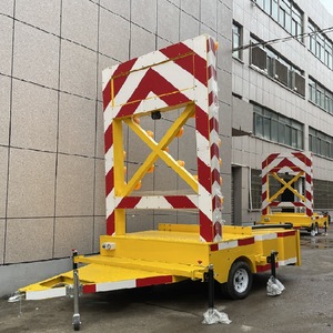 Atténuateur d'impact monté sur remorque M62 avec garde-corps en acier réfléchissant pour la sécurité routière et la construction de routes - Product Image 5