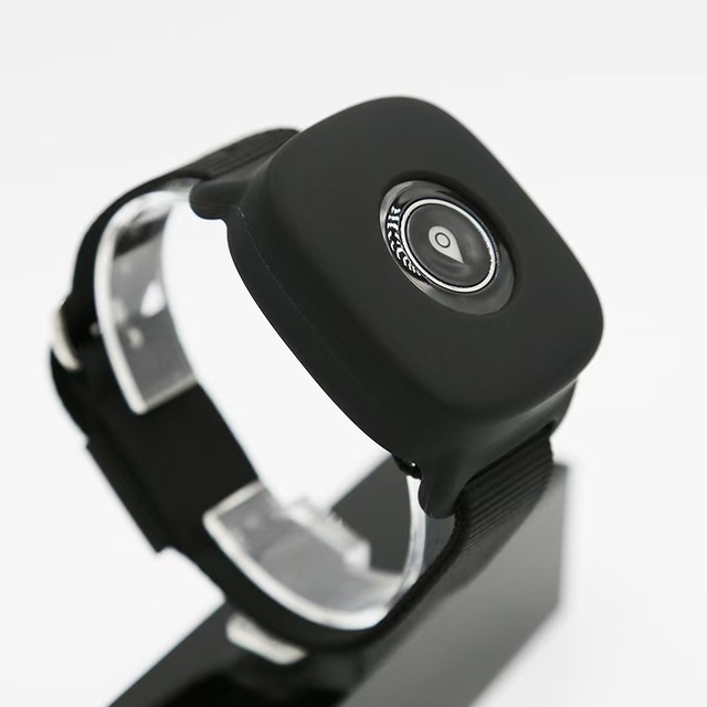 Q68 IP67 Mini GPS Tracker 4G with Panic SOS Button 4G GPS Tracker and Collar for Pets&Dog&Cat