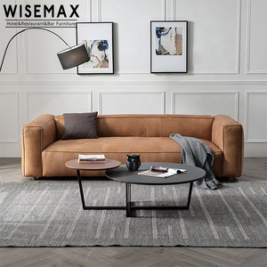 Divano in Pelle Stile Industriale Retrò Americano WISEAMX FURNITURE, Colore Cammello, per Soggiorno, Design Nord Europeo - Product Image 1