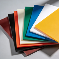 Feuille de plastique HDPE blanche haute résistance aux chocs avec surface lisse pour les protections de machines industrielles, services de découpe/moulage