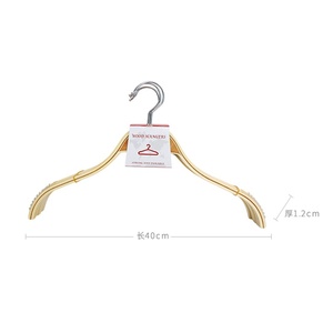 Non Slittamento A Buon Mercato di Yiwu laminato di bambù coat hanger rack