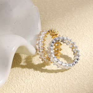 Anillo de Eternidad de Acero Inoxidable Chapado en Oro PVD con Circonitas Completas para Mujer, Verano R409 - Product Image 2