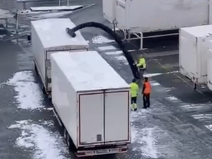 Brosse à neige gonflable en PVC pour voiture, <span class=keywords><strong>grattoir</strong></span>, brosse de nettoyage, pelle à neige rétractable pour <span class=keywords><strong>pare</strong></span>-<span class=keywords><strong>brise</strong></span> de SUV et camion - Product Image 6